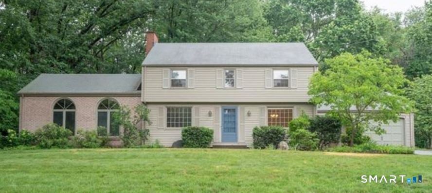 Photo of 62 Buttonball Lane, Glastonbury, CT 06033 (MLS # 24210297)