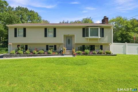 Homes For Sale - 5 Sherwood Drive<br/> Prospect, CT 06712