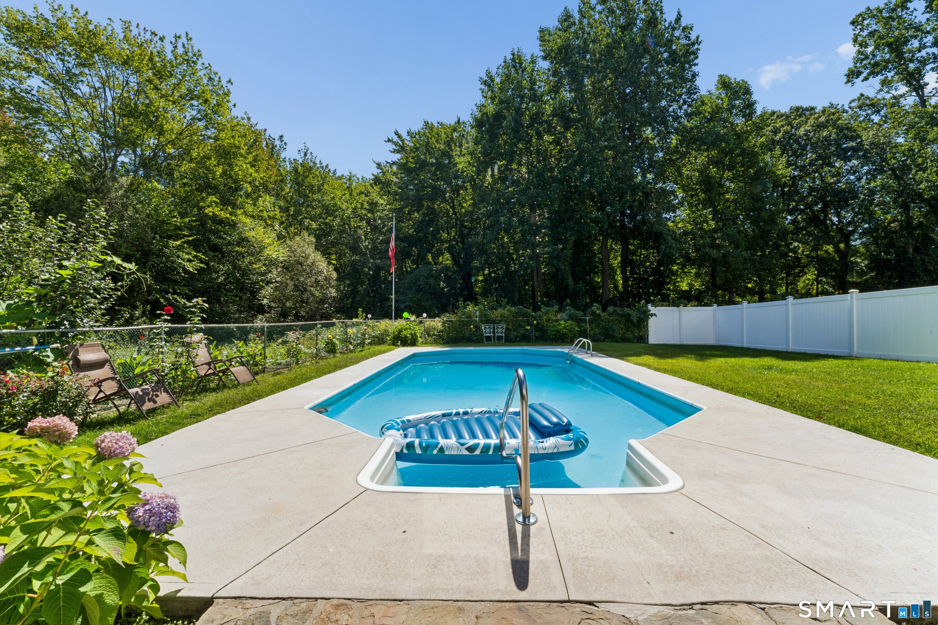 5 Sherwood Drive