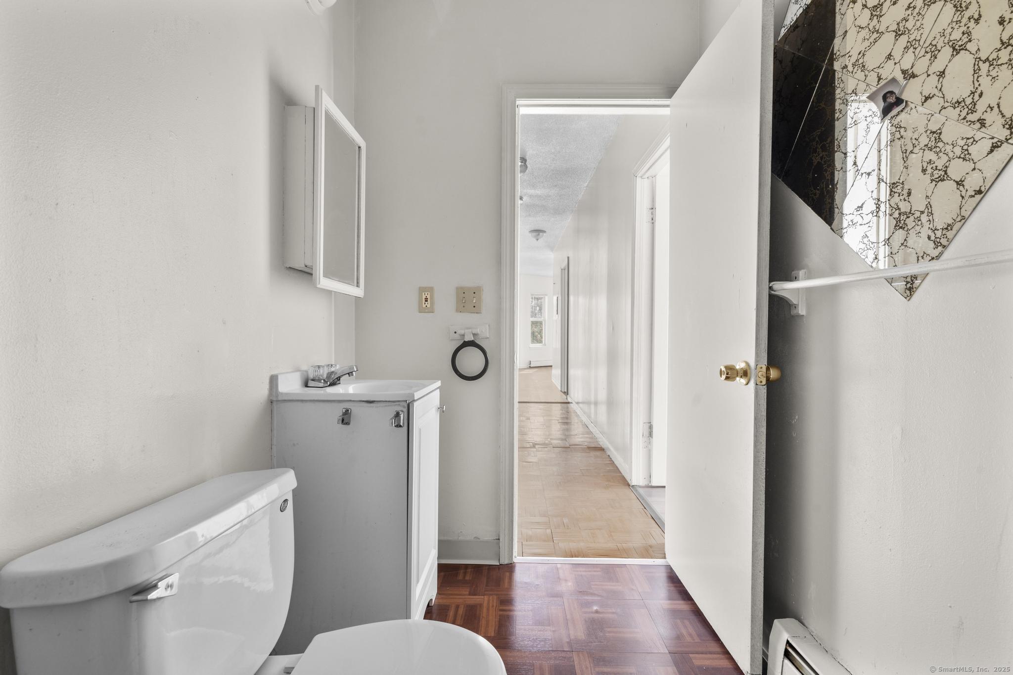 Hartford, Connecticut 06105, United States, 2 Bedrooms Bedrooms, ,Residential,Active,216036