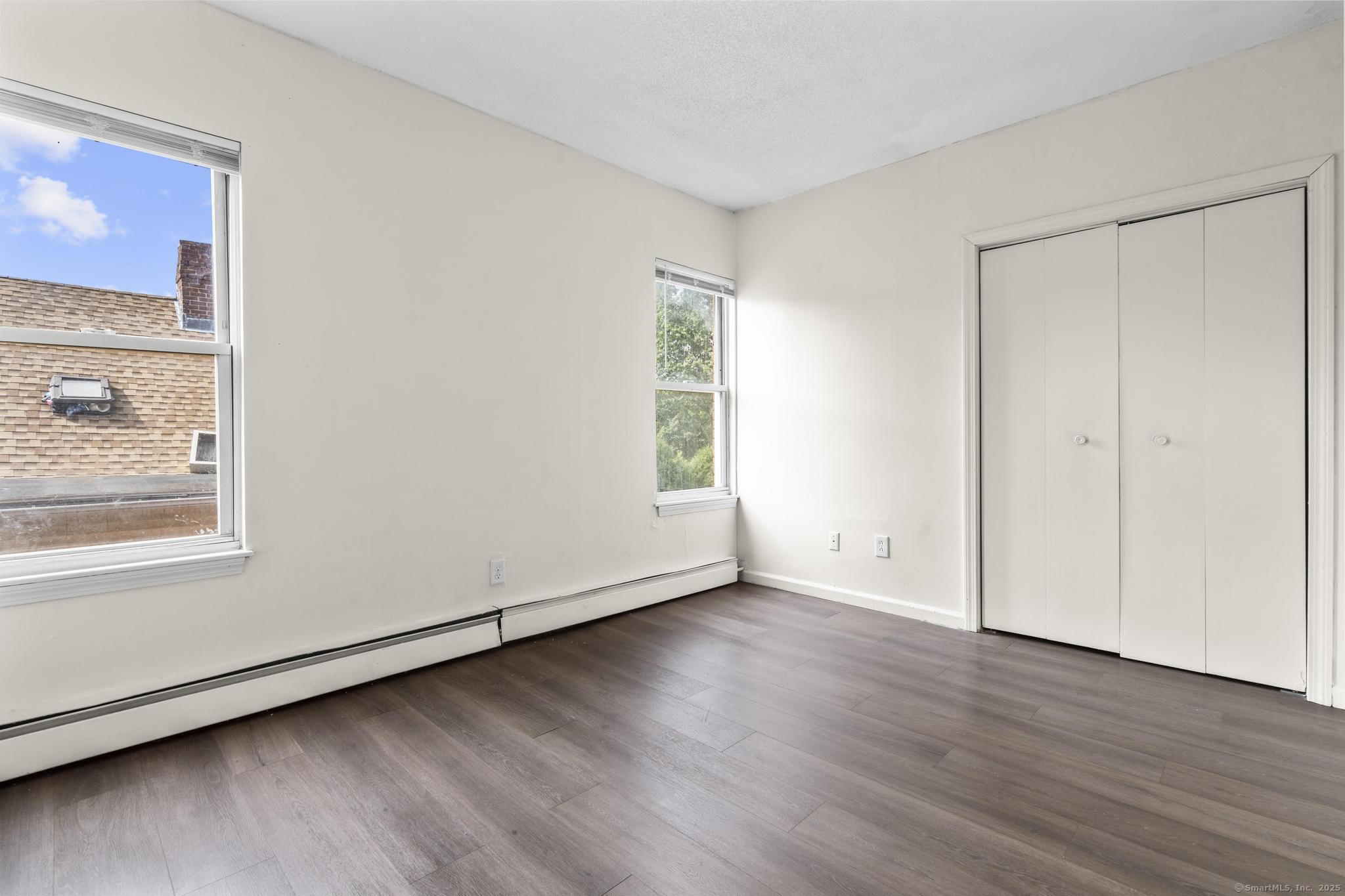 Hartford, Connecticut 06105, United States, 2 Bedrooms Bedrooms, ,Residential,Active,216036