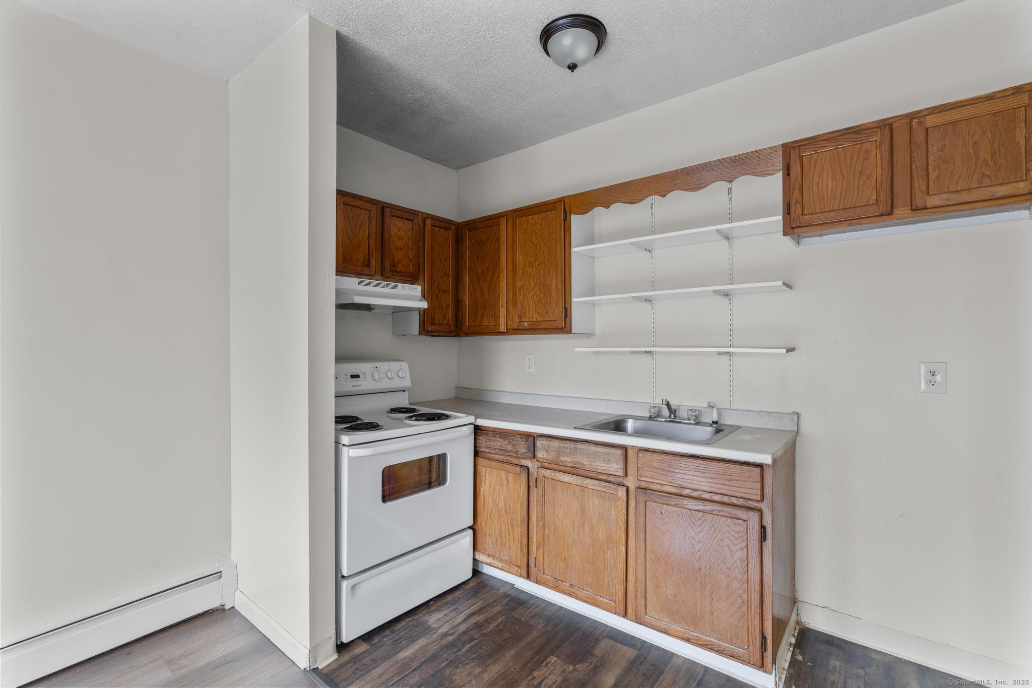 Hartford, Connecticut 06105, United States, 2 Bedrooms Bedrooms, ,Residential,Active,216036