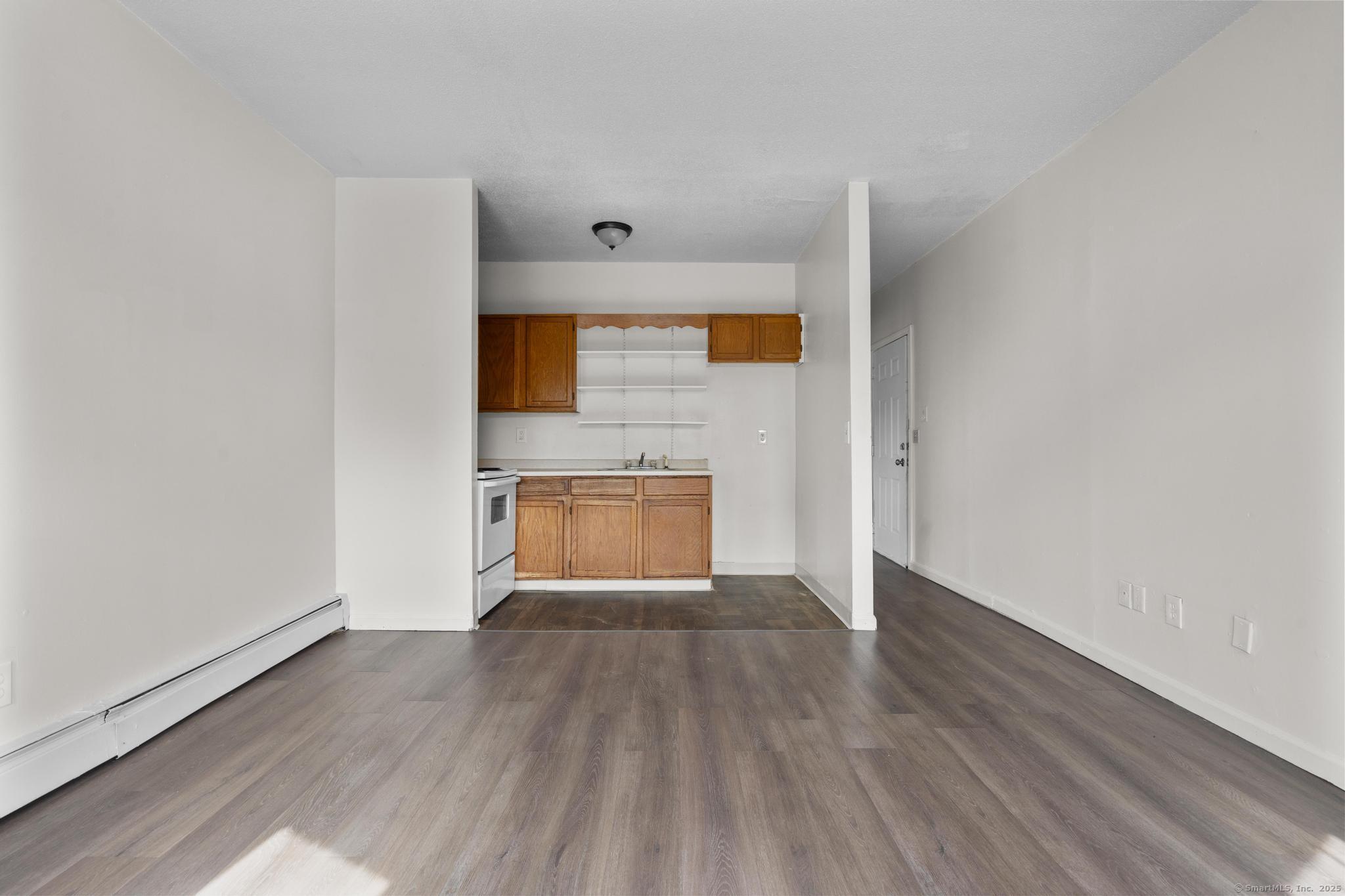 Hartford, Connecticut 06105, United States, 2 Bedrooms Bedrooms, ,Residential,Active,216036