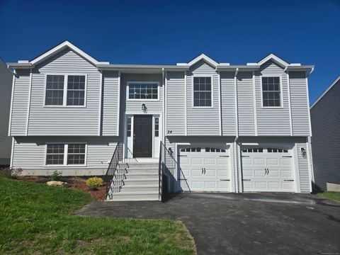 Photo of 24 Yorktown Ridge, Waterbury, CT 06704 (MLS # 24130904)