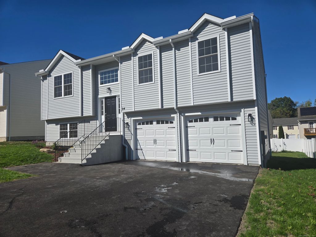 Photo of 24 Yorktown Ridge, Waterbury, CT 06704 (MLS # 24130904)