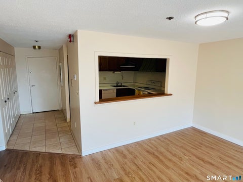 Condo For Sale - 707 Mix Avenue #42<br/> New Haven County, Hamden, CT 06514