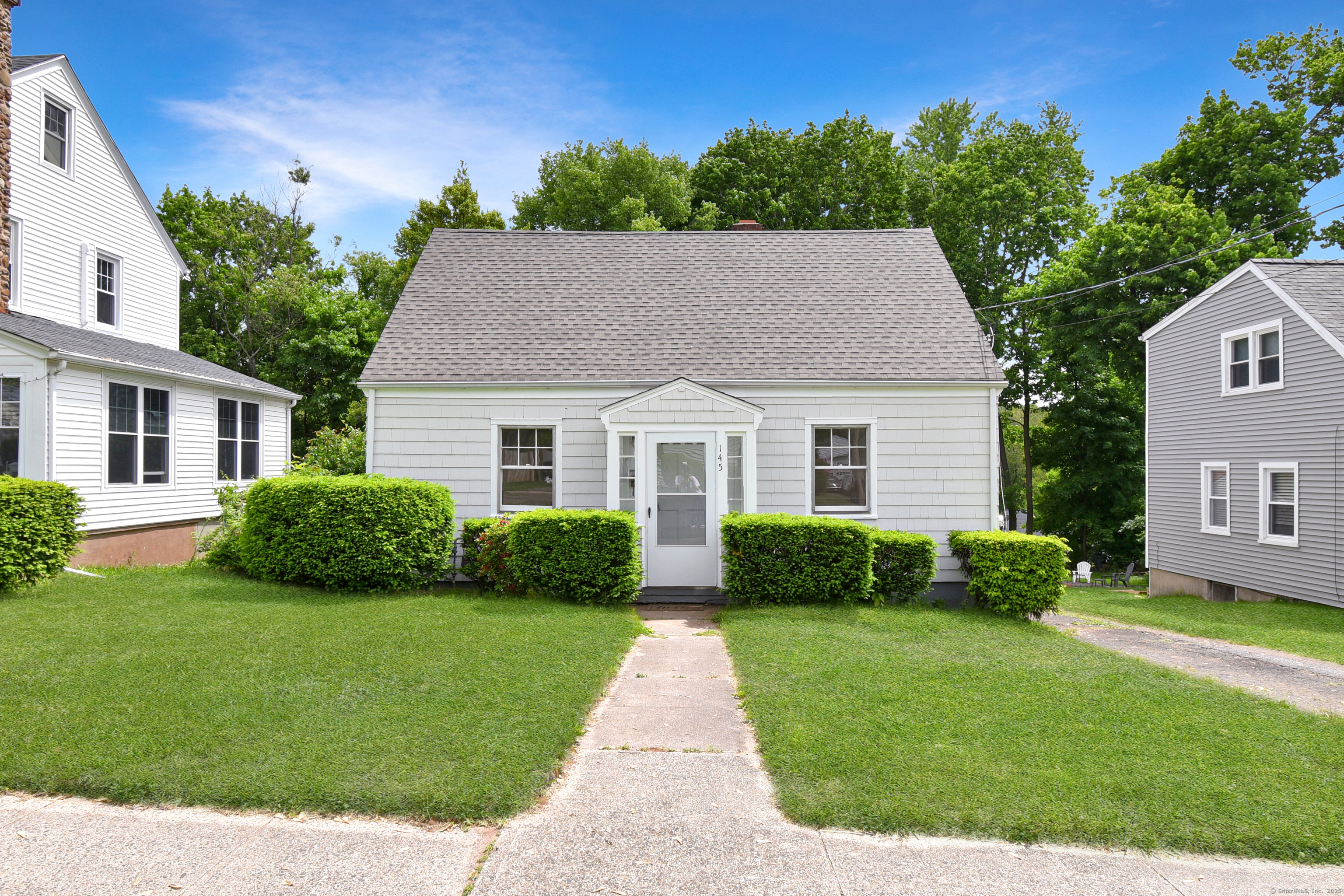 Westminster Street, Hamden, Connecticut - 3 Bedrooms  
1 Bathrooms  
6 Rooms - 
