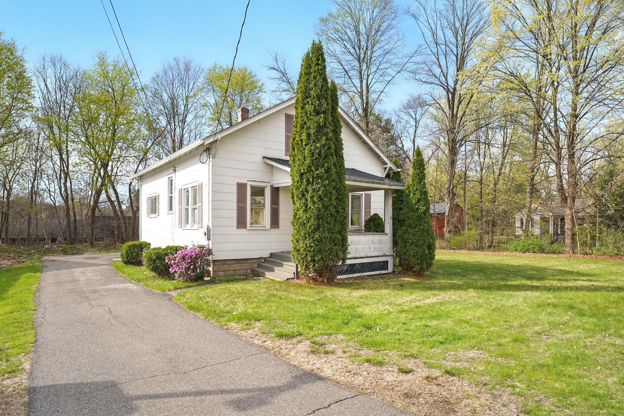 576 Main Street
