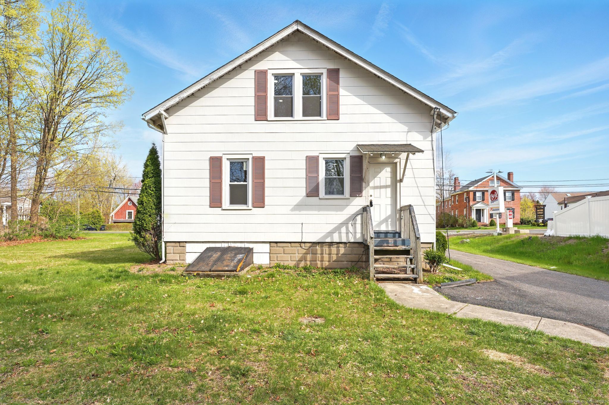 576 Main Street, Somers, Connecticut image 32