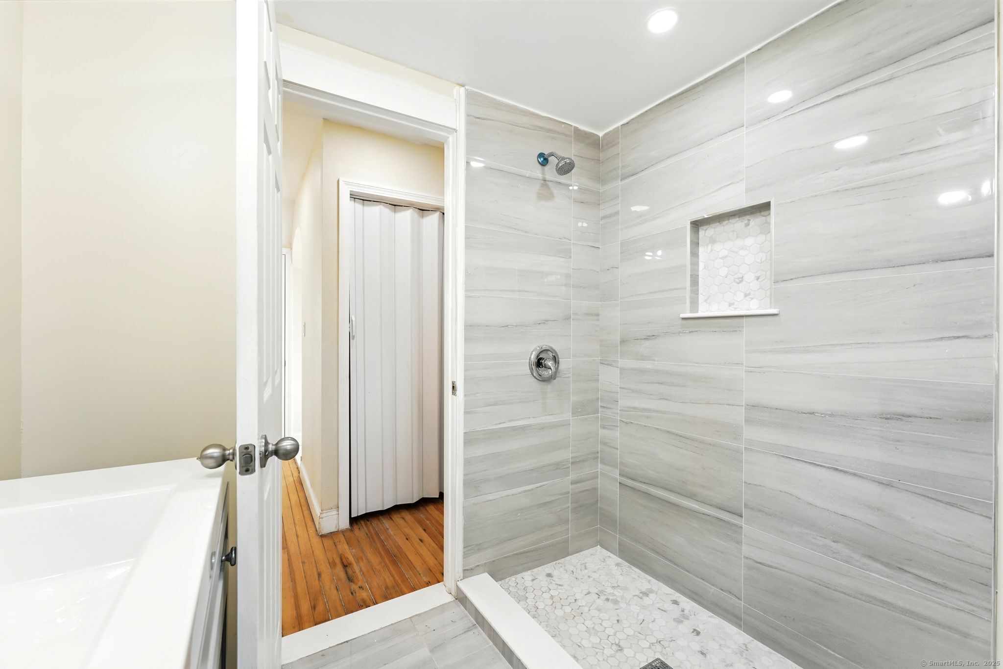 576 Main Street, Somers, Connecticut image 20