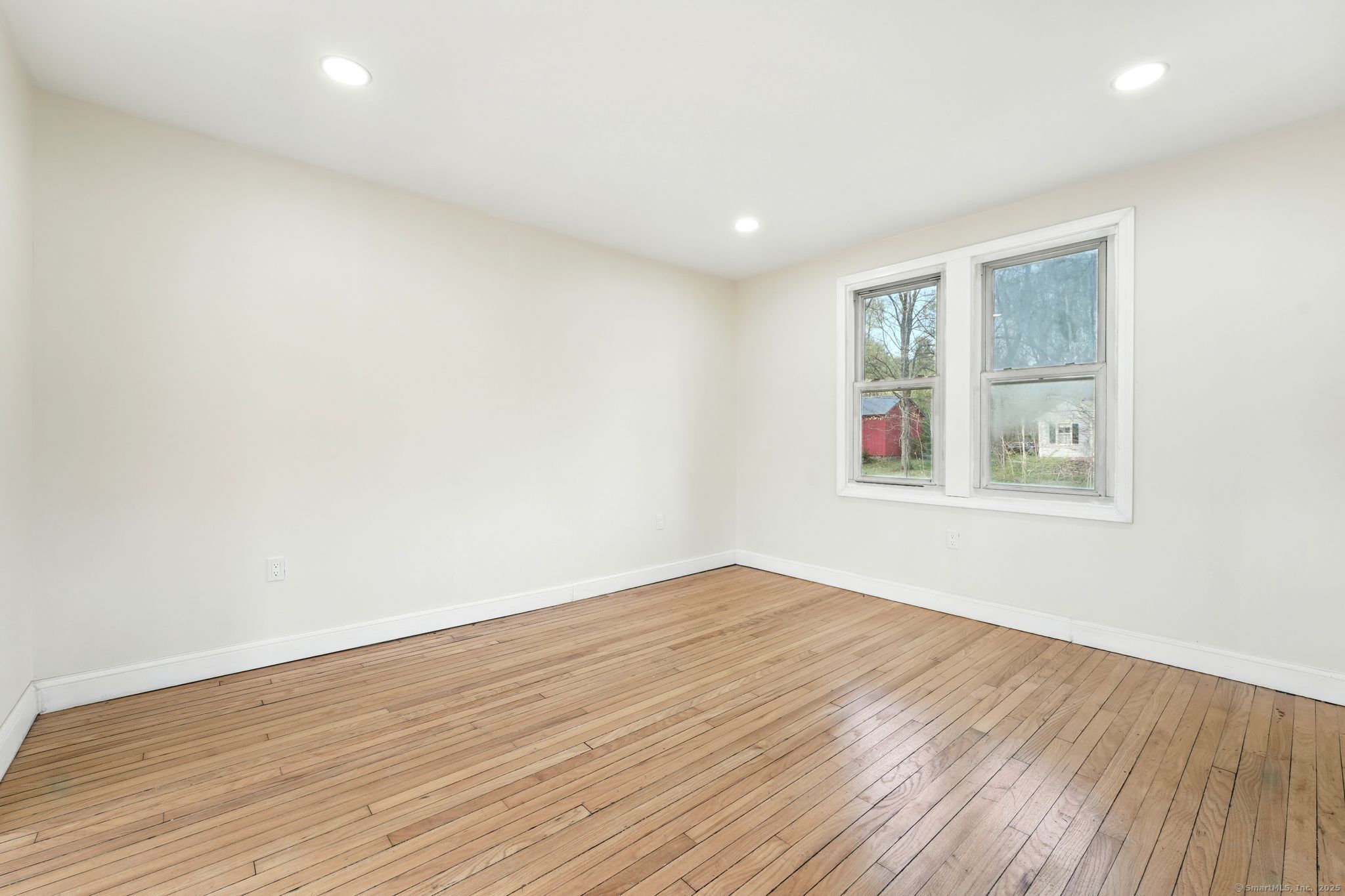 576 Main Street, Somers, Connecticut image 8