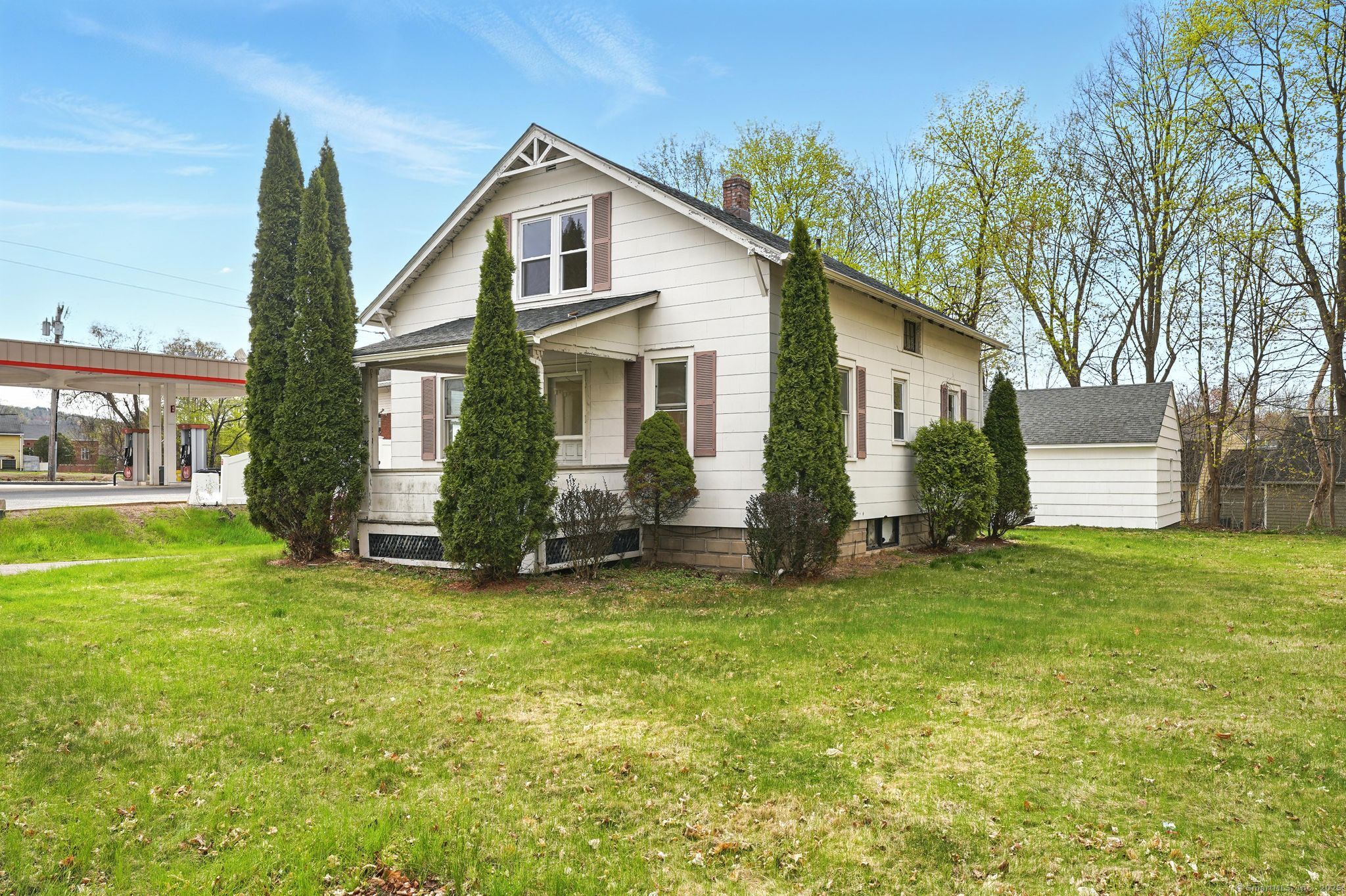 576 Main Street