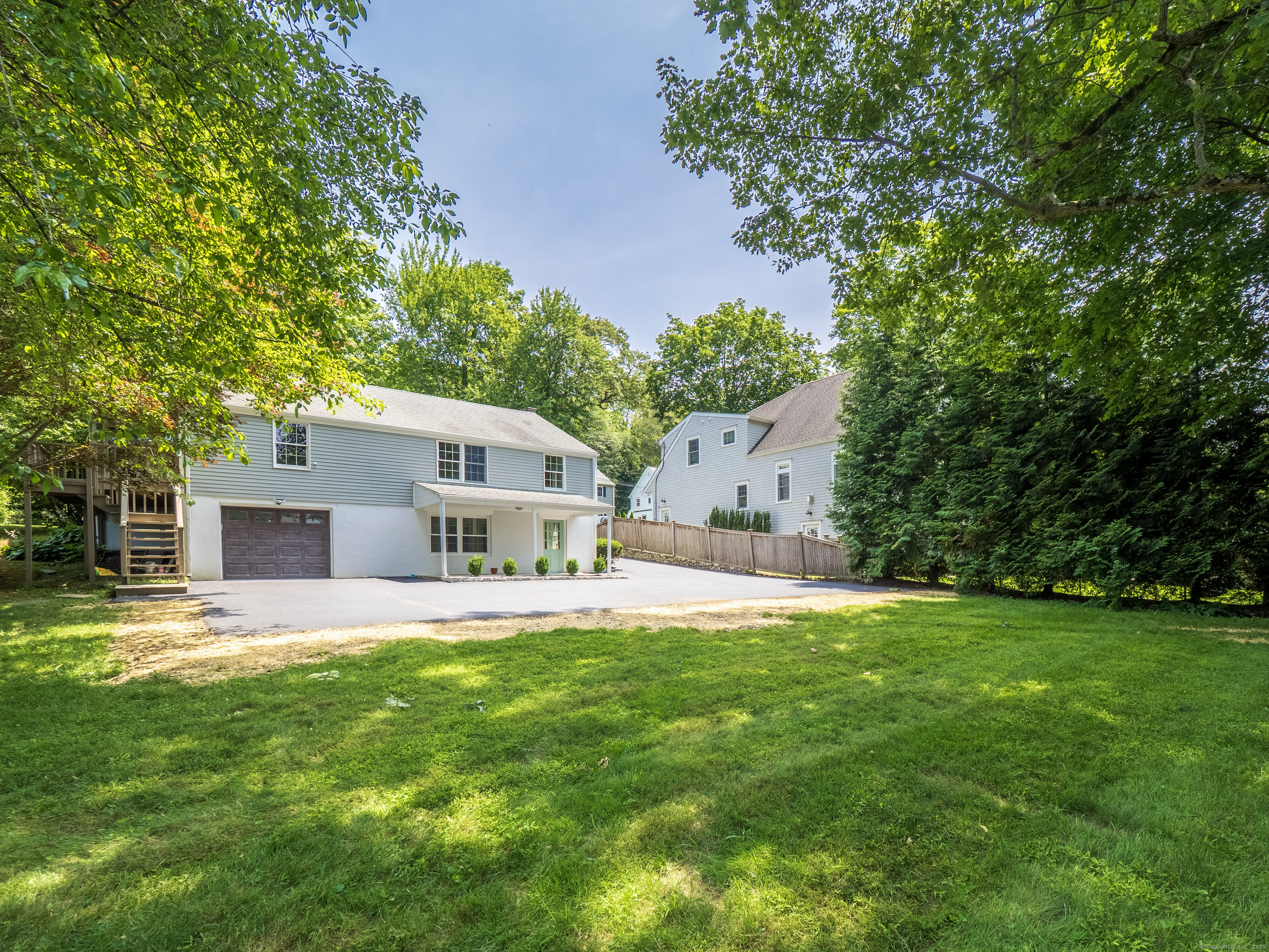 8 Hillcrest Avenue