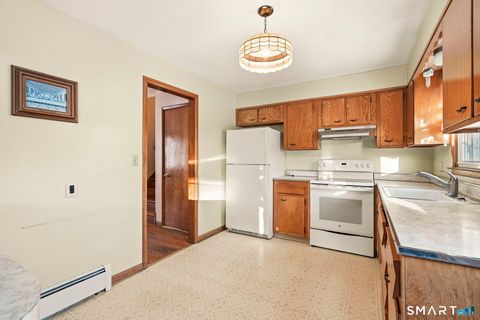 Tiny photo for 66 Bridgeview Place, Stratford, CT 06614 (MLS # 24157615)