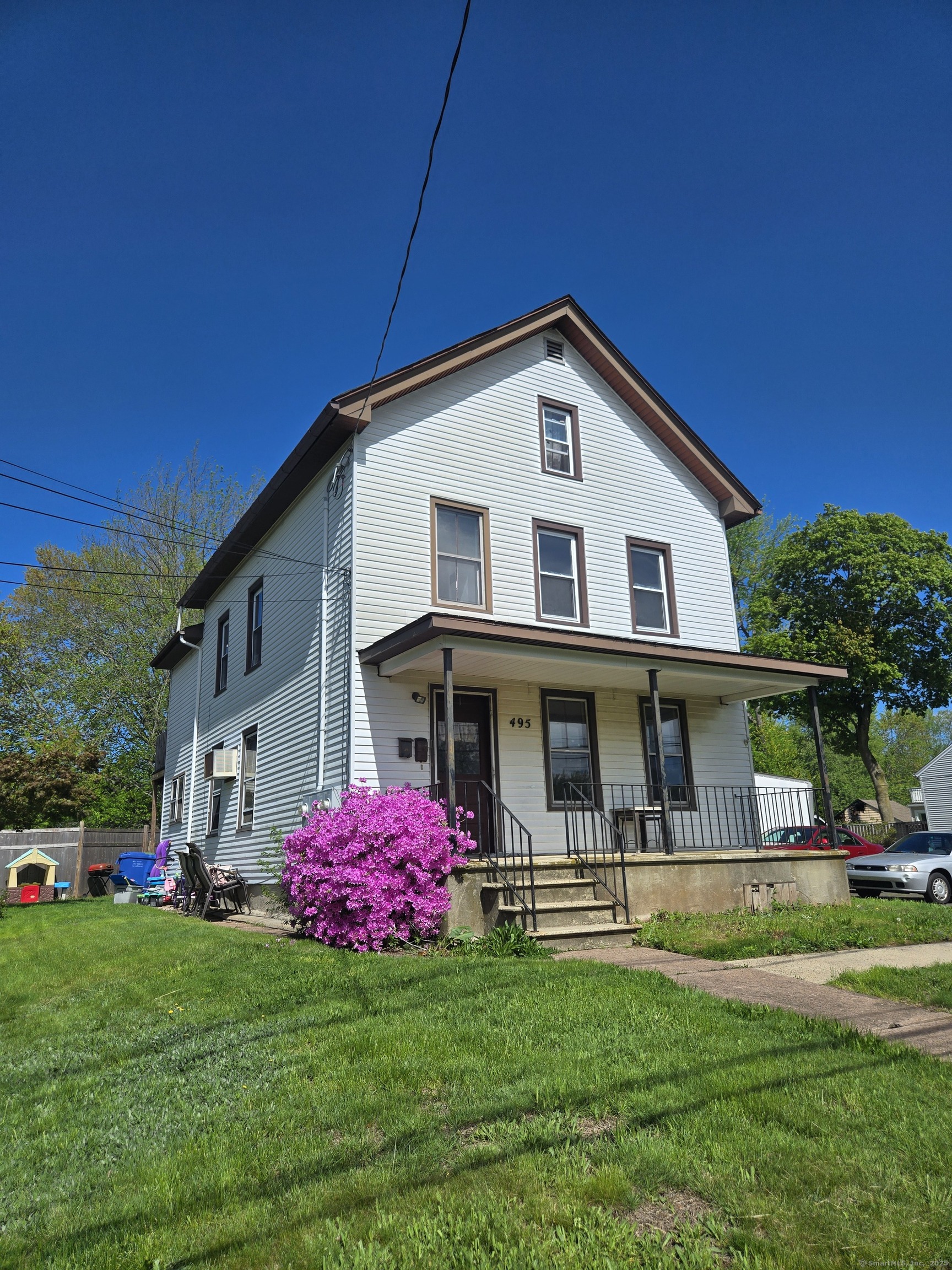 Property for Sale at S Curtis Street, Meriden, Connecticut - Bedrooms: 4 
Bathrooms: 2 
Rooms: 10  - $325,000