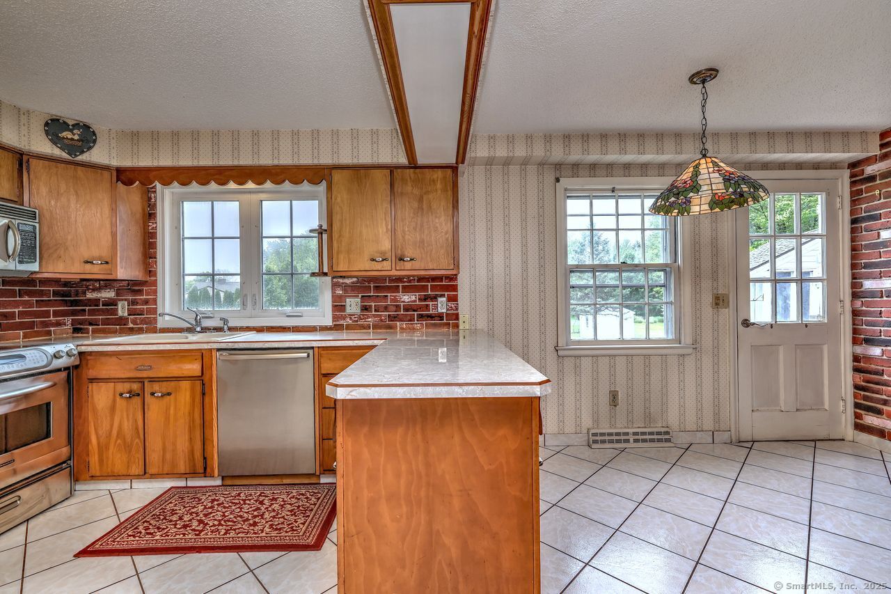 423 Baldwin Avenue, Meriden, Connecticut image 10