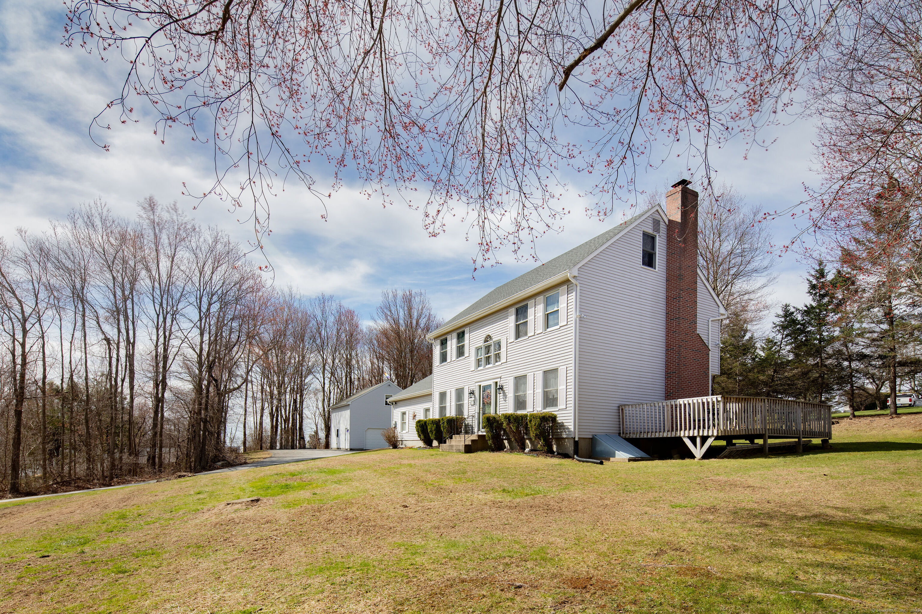 Delay Road, Harwinton, Connecticut - 3 Bedrooms  
3 Bathrooms  
7 Rooms - 