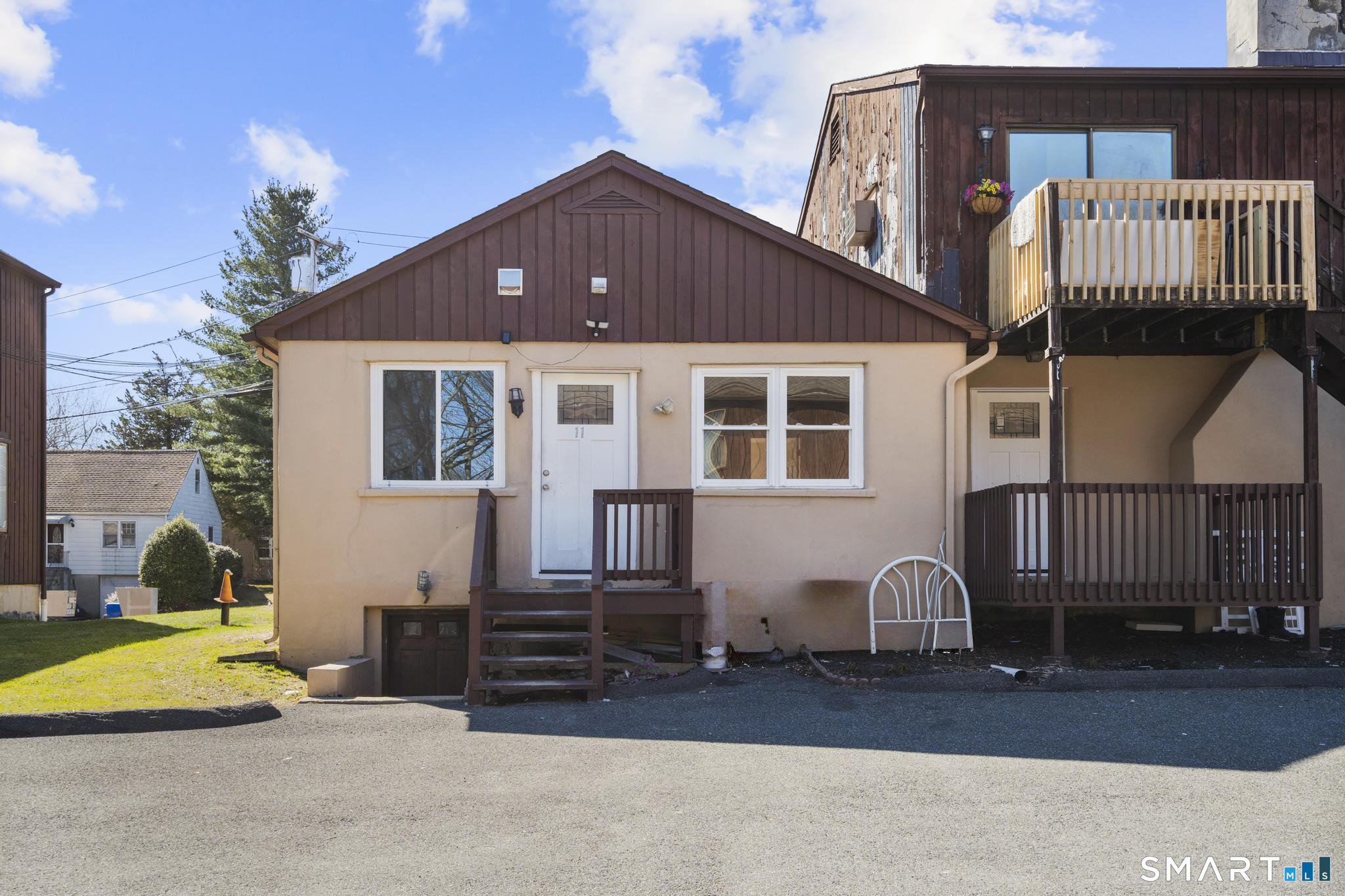 28-32 Starr Avenue 11