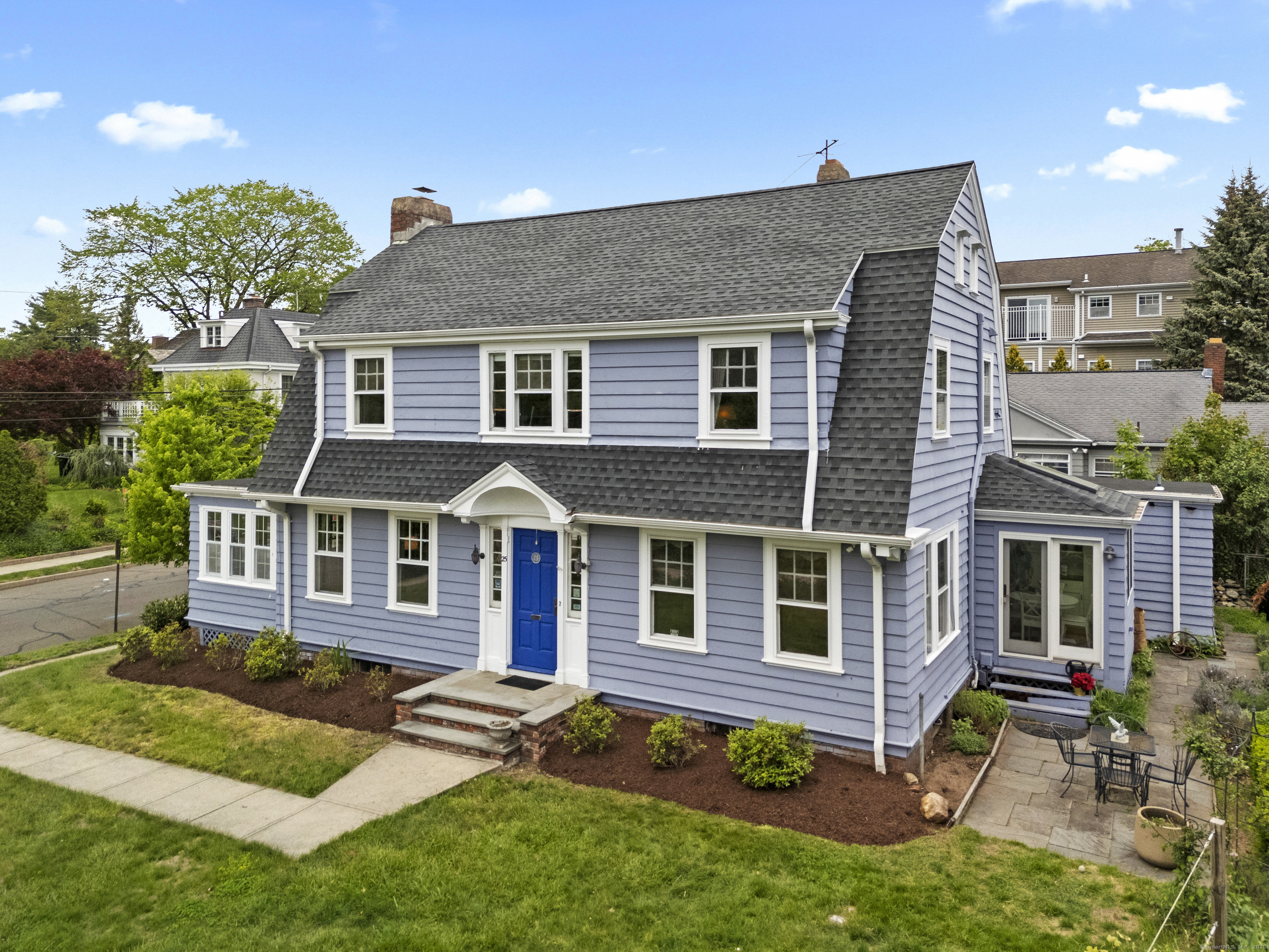 Property for Sale at W Park Avenue, New Haven, Connecticut - Bedrooms: 4 
Bathrooms: 2.5 
Rooms: 8  - $575,000