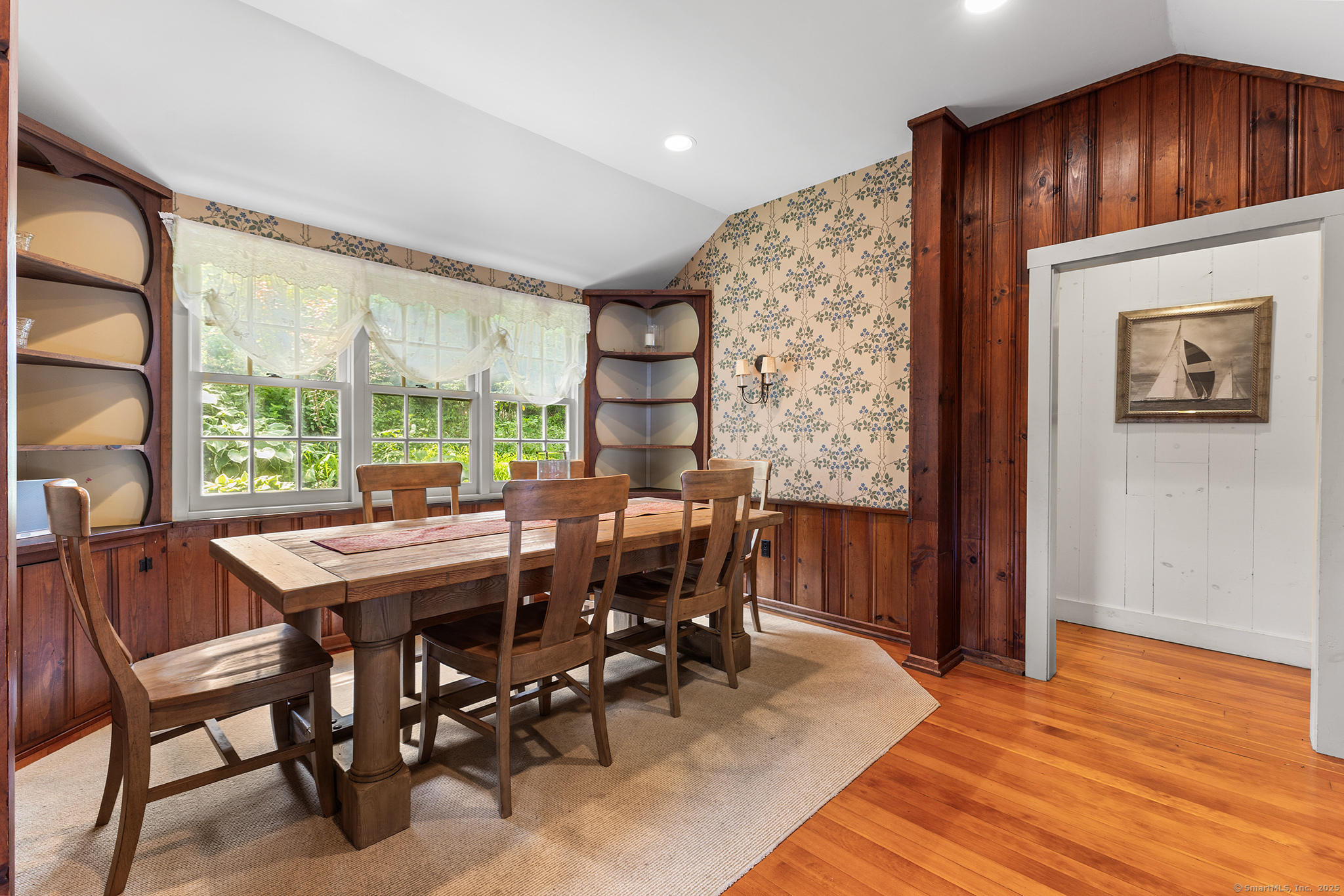 45 Lake Drive South