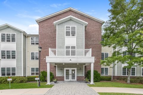 Photo of 2590 Gold Star Highway #APT 103, Groton, CT 06355 (MLS # 24146861)