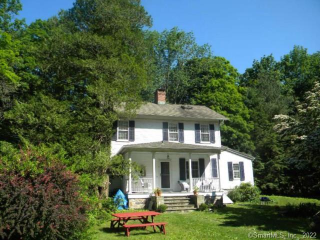 Old Redding Road, Easton, Connecticut - 3 Bedrooms  
3 Bathrooms  
7 Rooms - 