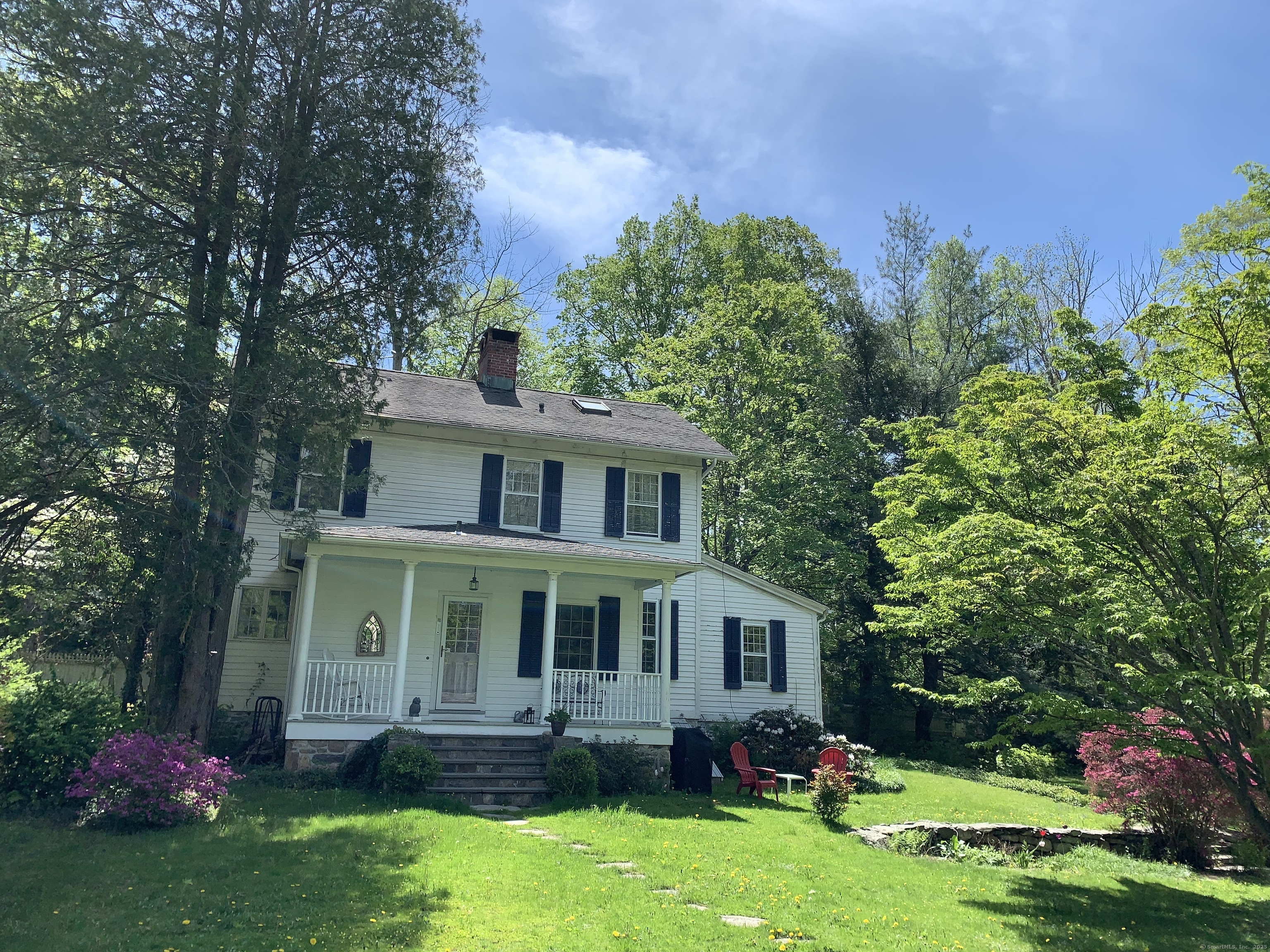 Old Redding Road, Easton, Connecticut - 3 Bedrooms  
3 Bathrooms  
7 Rooms - 