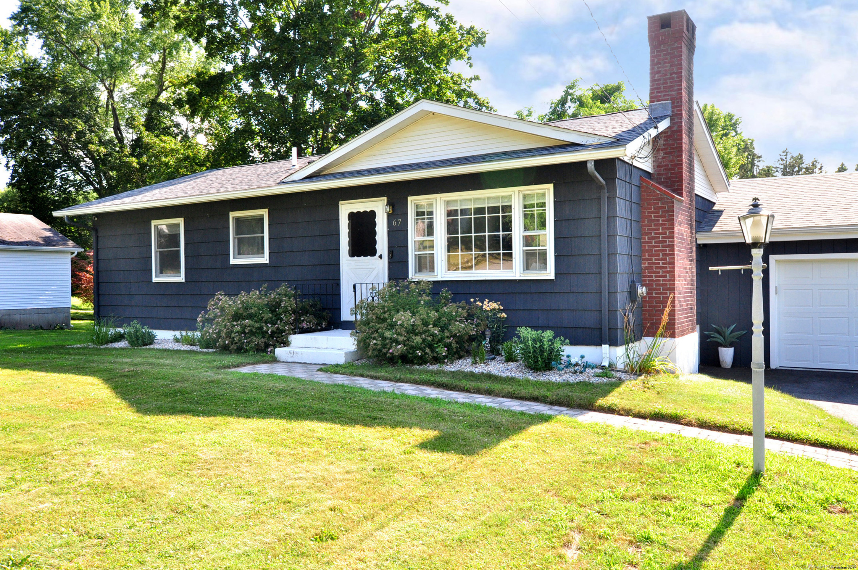 67 Welles Road