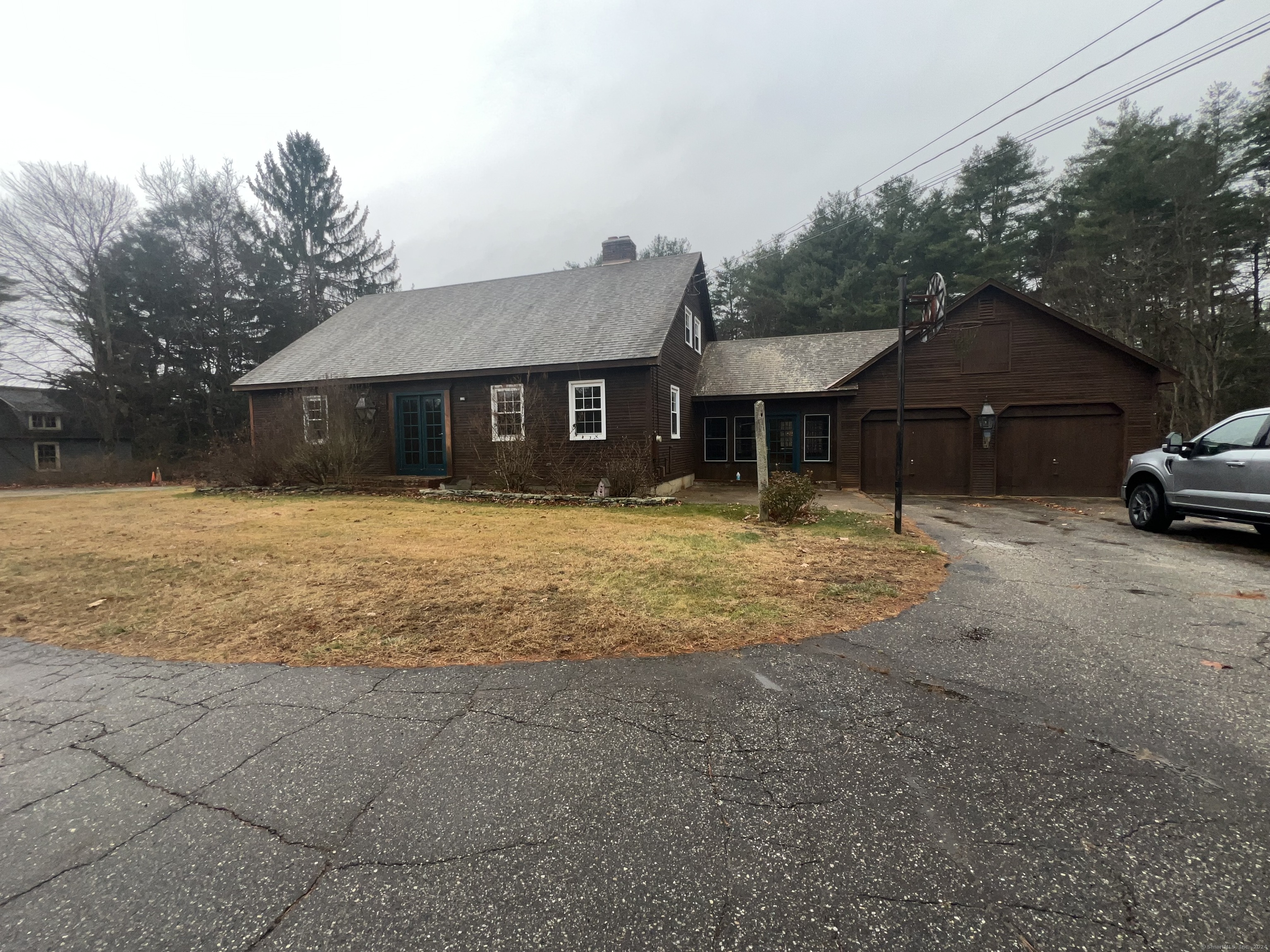 168 East Street, Stafford, Connecticut - 3 Bedrooms  
2 Bathrooms  
7 Rooms - 