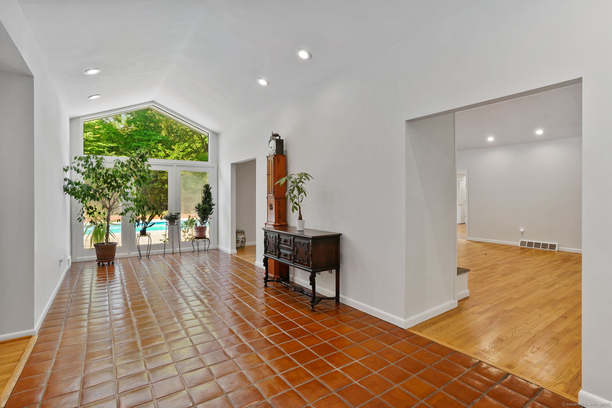 24 Pleasant Hill Road