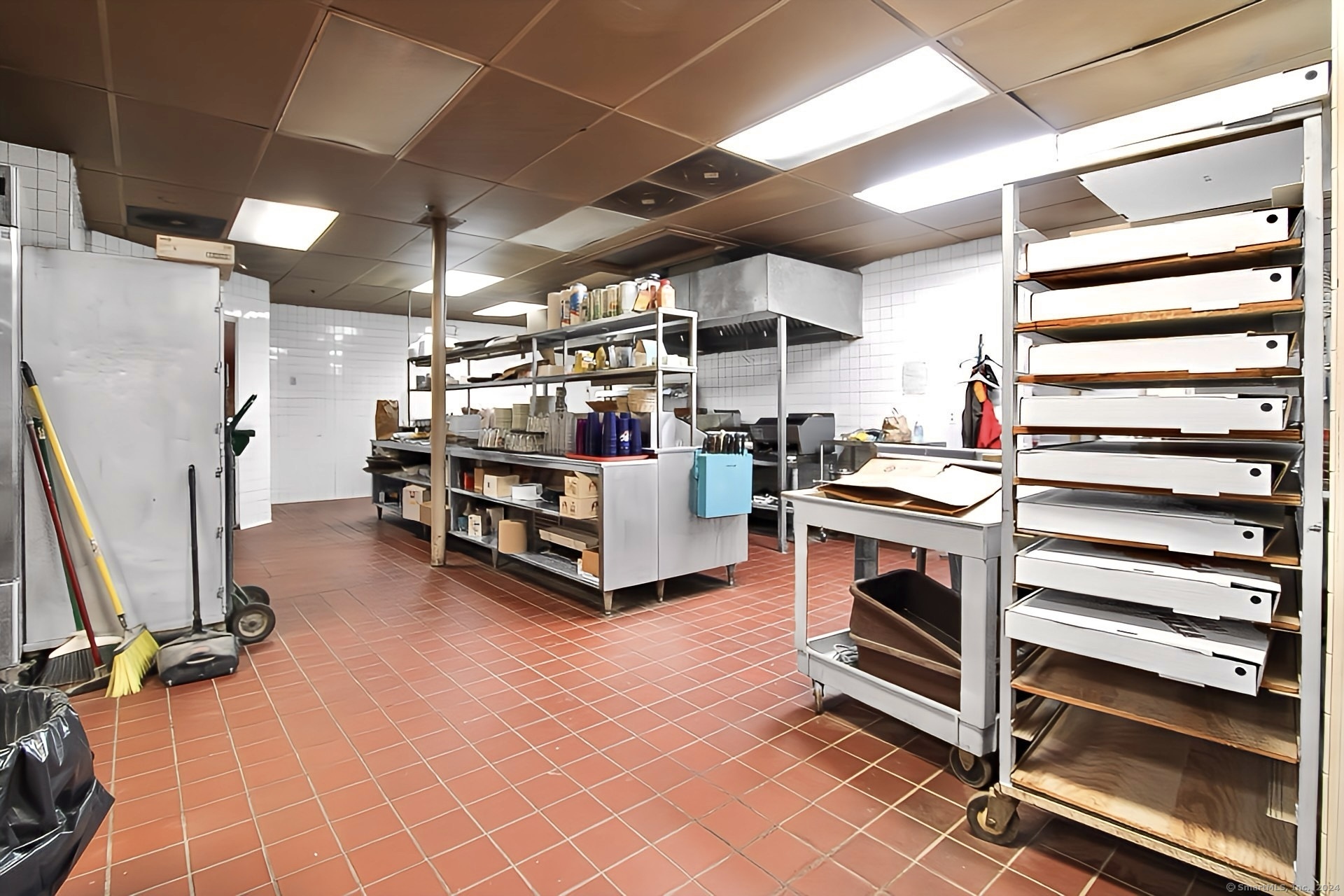 Windsor Locks, Connecticut 06096, United States, ,2 BathroomsBathrooms,Commercial,Active,252004