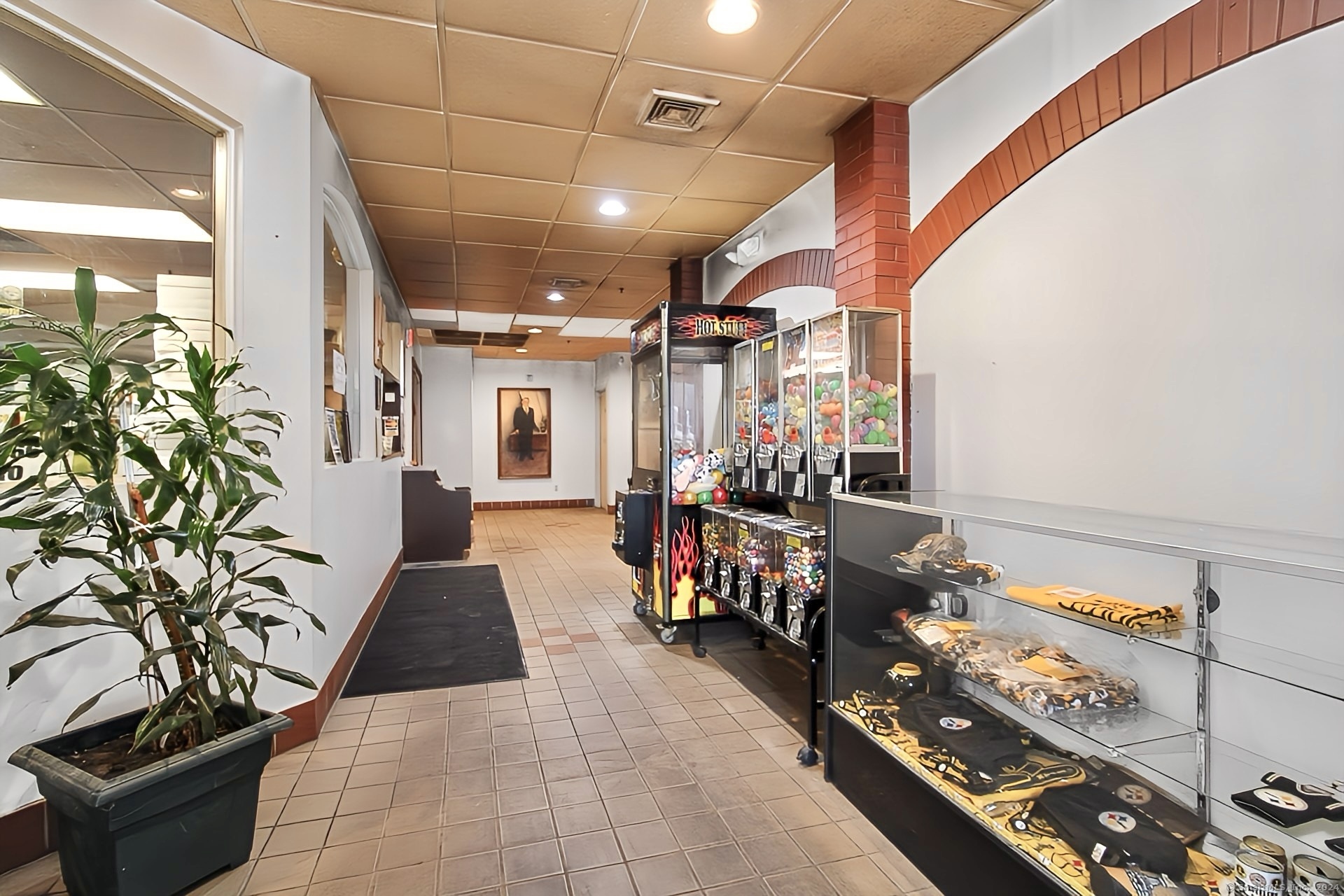 Windsor Locks, Connecticut 06096, United States, ,2 BathroomsBathrooms,Commercial,Active,252004