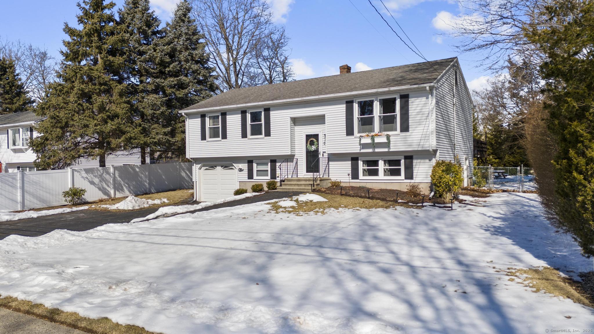 95 Tanglewood Drive, Hamden, Connecticut image 36