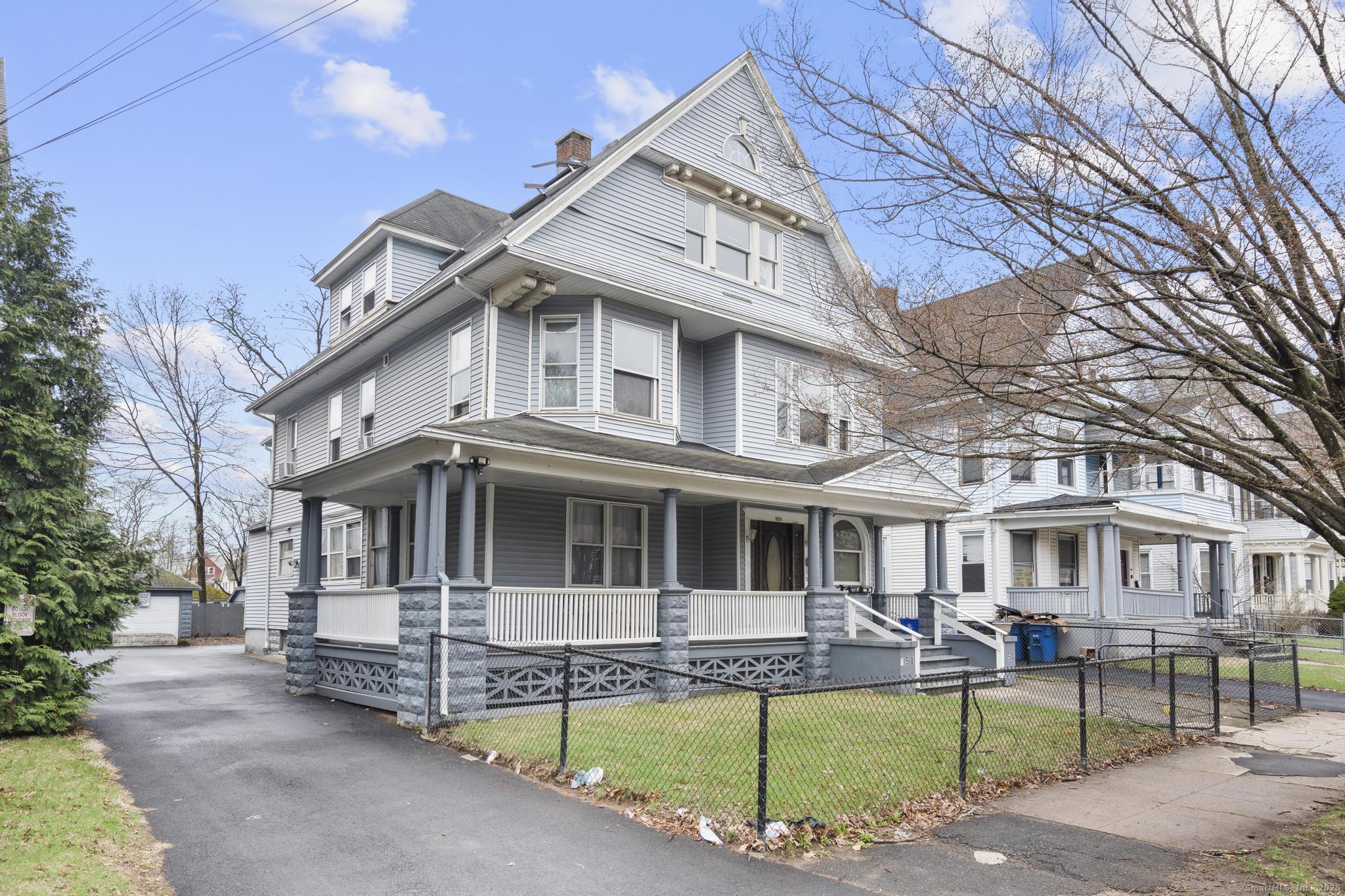 Property for Sale at Edgewood Avenue, New Haven, Connecticut - Bedrooms: 6 
Bathrooms: 4 
Rooms: 17  - $525,000
