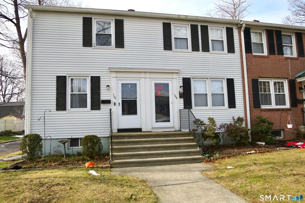 Photo of 104 Sylvan Knoll Road, Stamford, CT 06902 (MLS # 24147353)