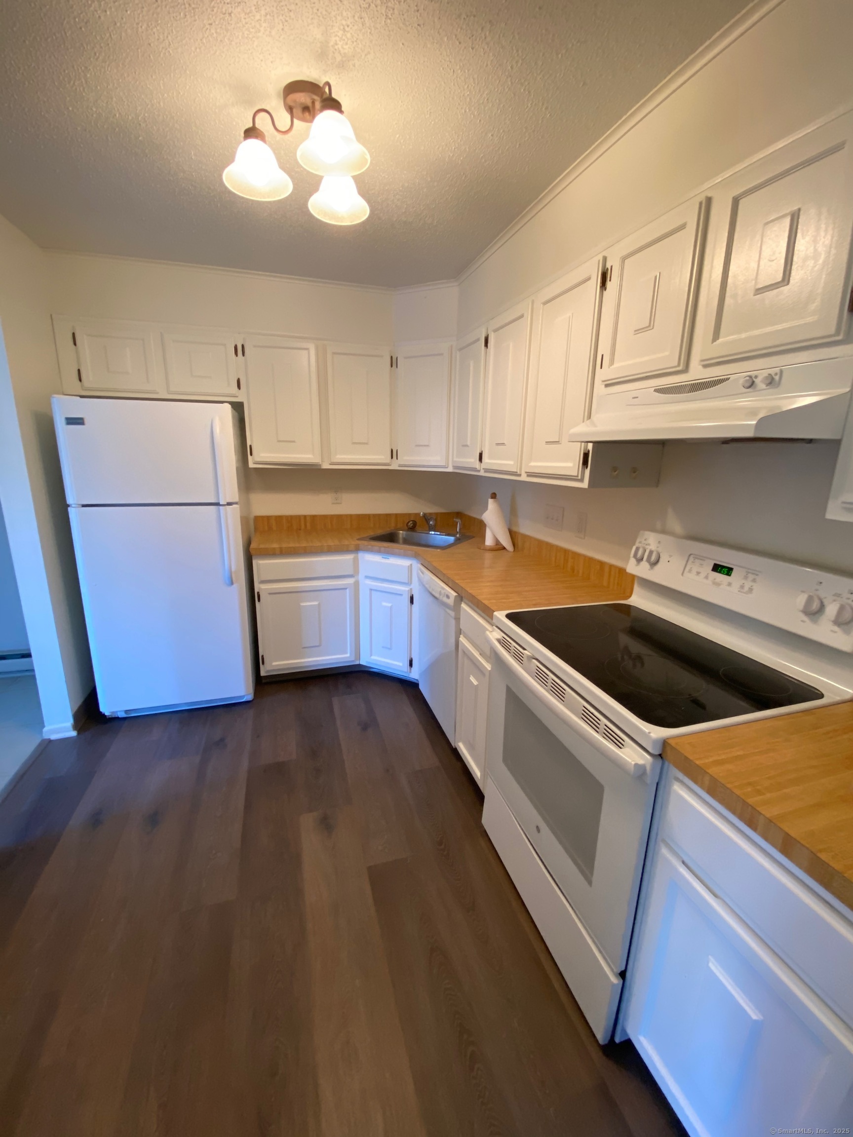 255 Strawberry Hill Avenue #D4, Stamford, Connecticut image 3