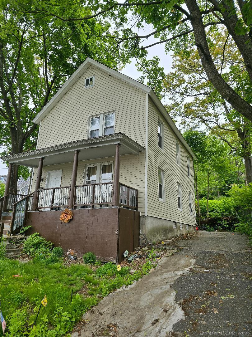 Property for Sale at Cossett Street, Waterbury, Connecticut - Bedrooms: 4 
Bathrooms: 2 
Rooms: 10  - $279,900