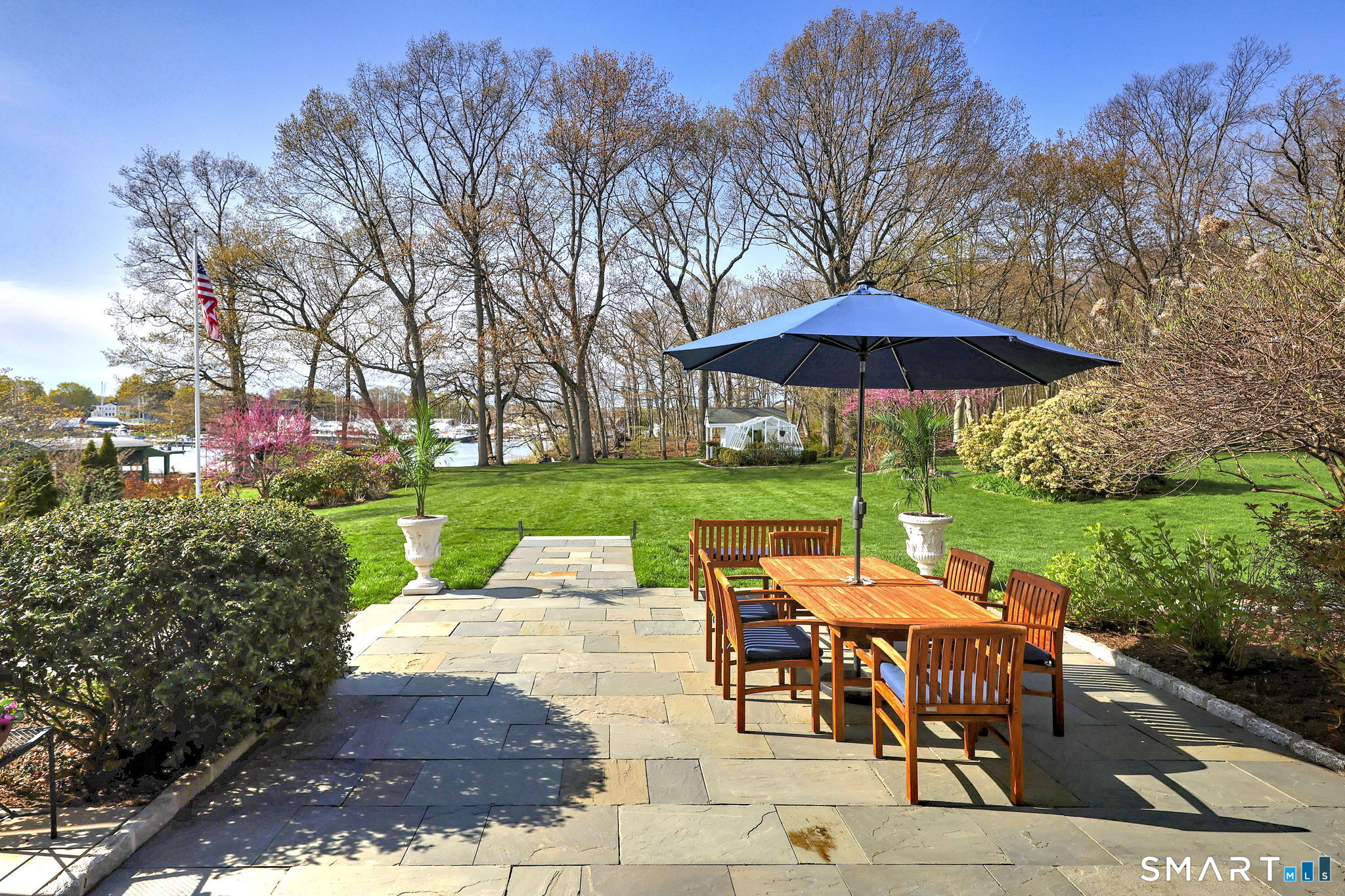 77 Carrington Avenue