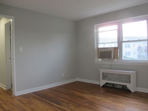 Tiny photo for 175 Seaton Road #APT 3, Stamford, CT 06902 (MLS # 24151501)