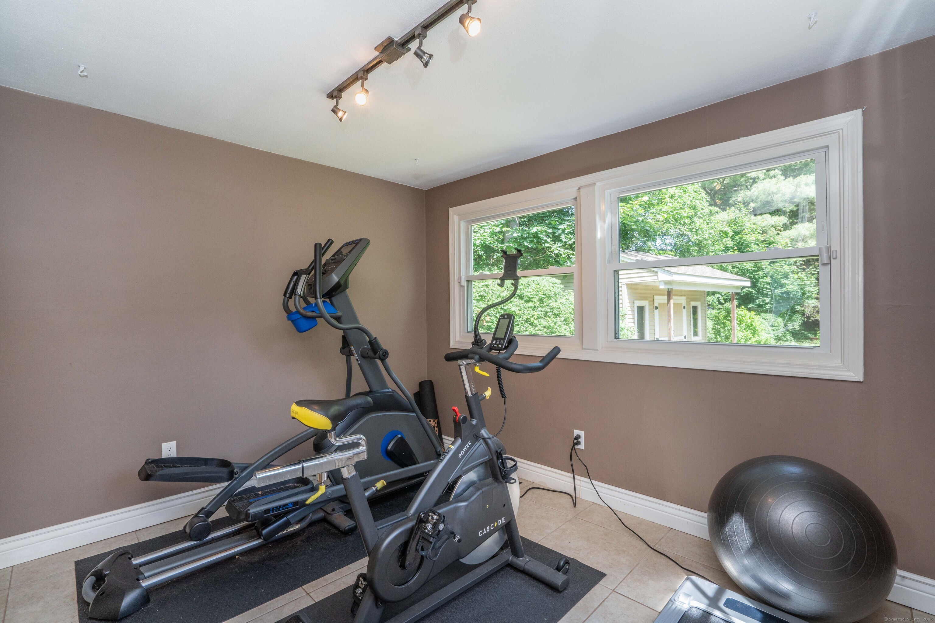 60 Longlane Road, West Hartford, Connecticut image 7