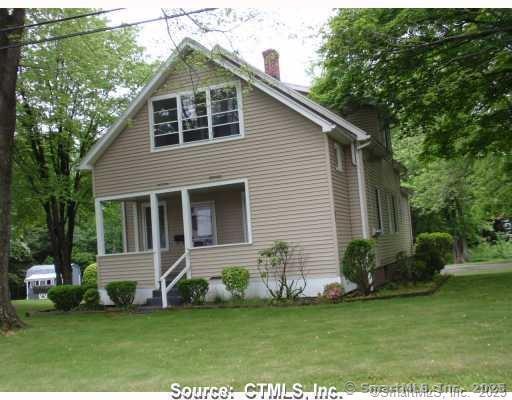 Artisan Street, Bristol, Connecticut - 2 Bedrooms  
1 Bathrooms  
6 Rooms - 