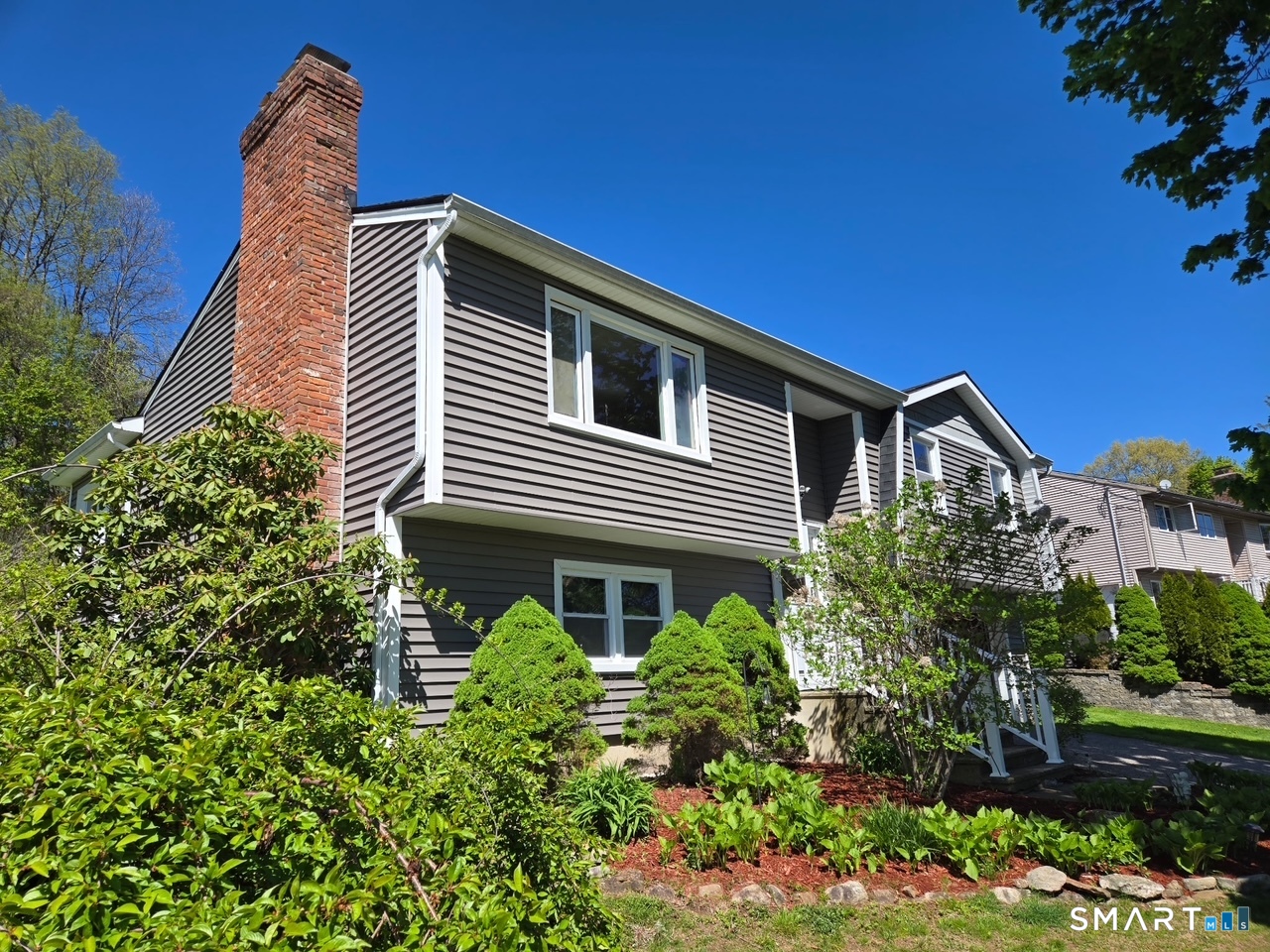 1004 Hickory Hill Road
