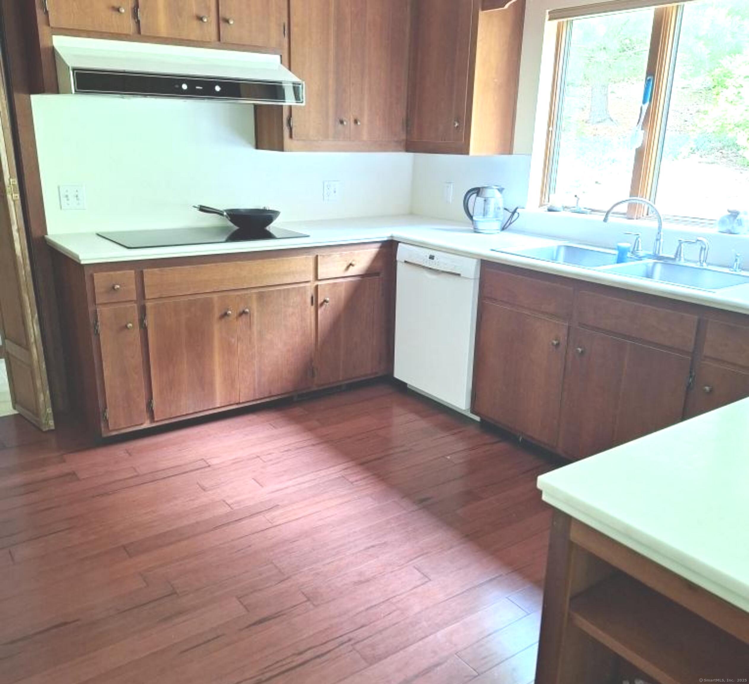 205 Butlertown Road, Waterford, Connecticut image 5