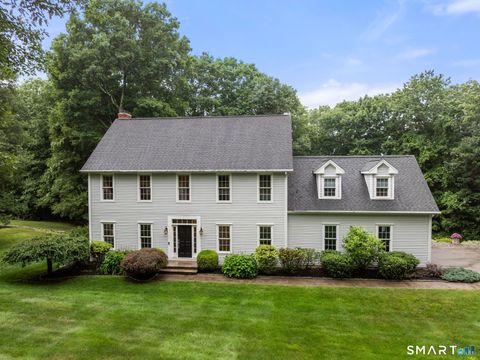 Photo of 37 Hawks Landing, Hebron, CT 06231 (MLS # 24183043)