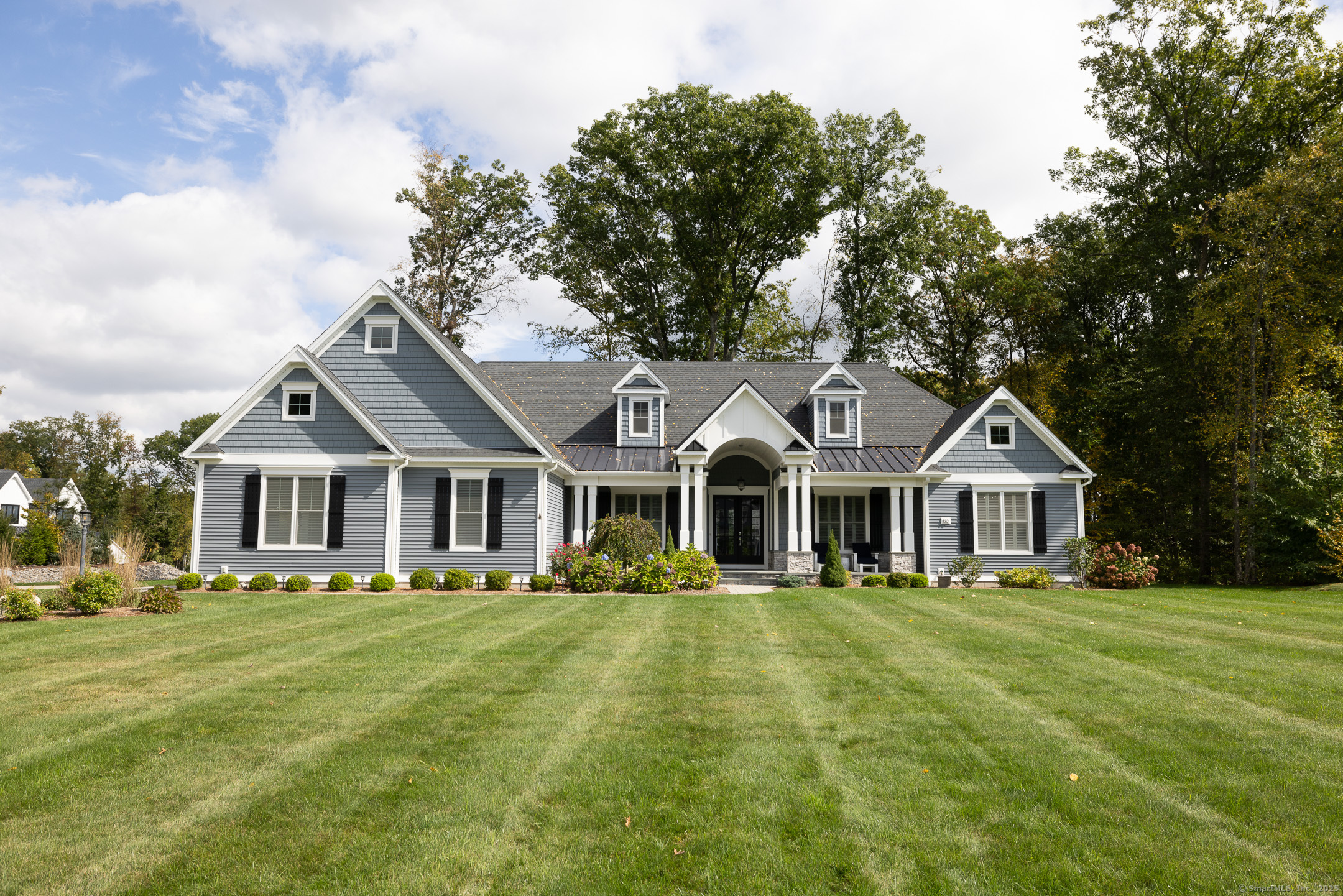 Alpine Drive, Farmington, Connecticut - 3 Bedrooms  
2 Bathrooms  
8 Rooms - 