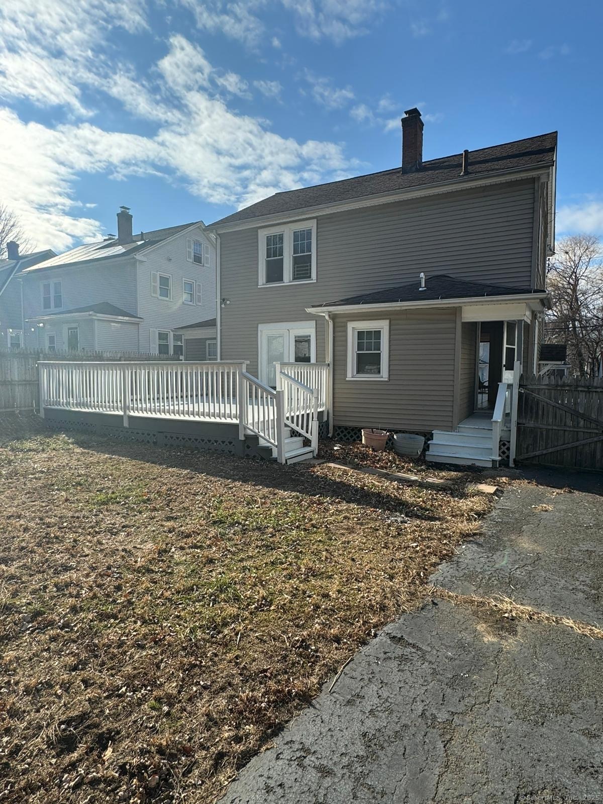 Nepaug Street, Hartford, Connecticut - 3 Bedrooms  
2 Bathrooms  
6 Rooms - 