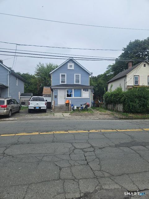 Photo of 35 Taylor Street, Danbury, CT 06810 (MLS # 24152466)
