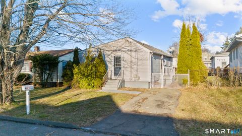 7 Ipswich Street West Haven CT 06516