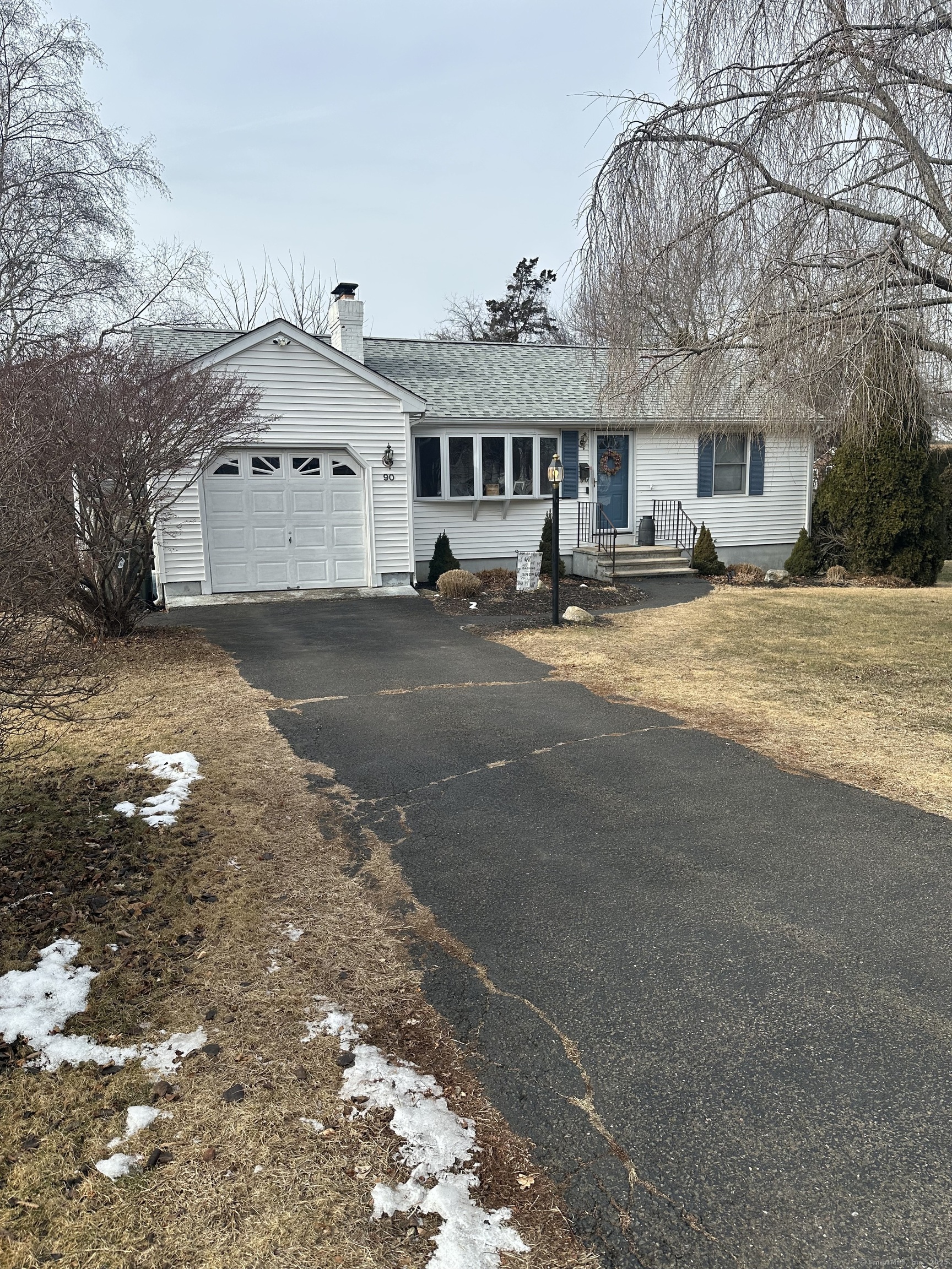 90 Homecrest Drive, Berlin, Connecticut image 2