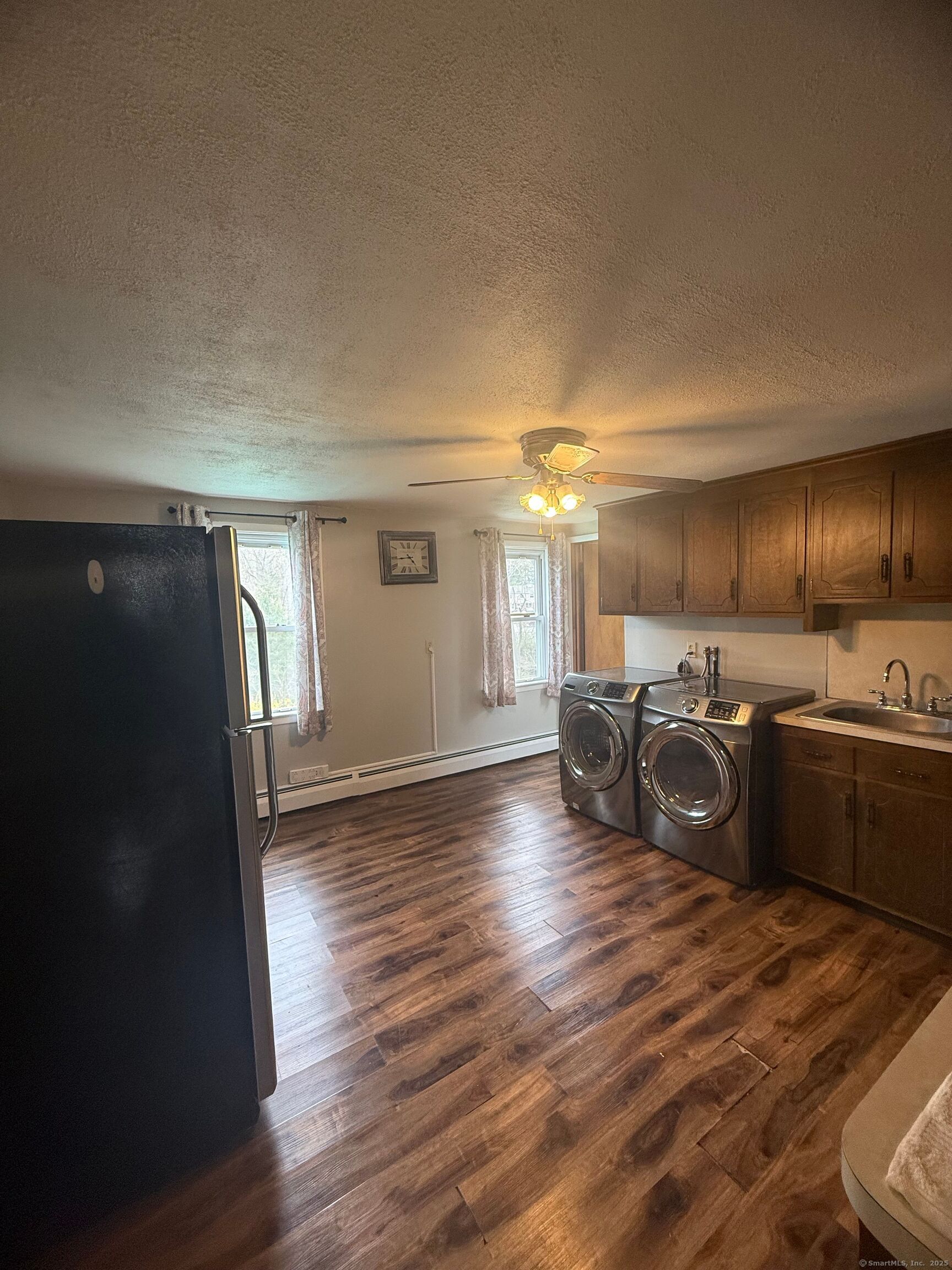 Rental Property at Airline Avenue, Portland, Connecticut - Bedrooms: 1 
Bathrooms: 1 
Rooms: 4  - $1,349 MO.
